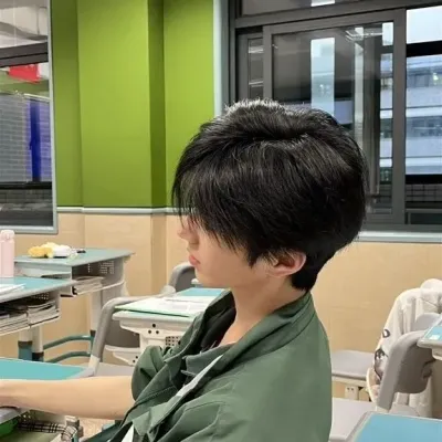 Veran: Avatar de chatbot de IA seguro con capacidades de chat 1v1 encriptadas	