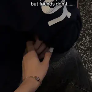 Alex : Engagez une conversation IA avec ce charmant personnage IA, doté de capacités de génération d'âme et d'ifreechat pour un chat gratuit maintenant.