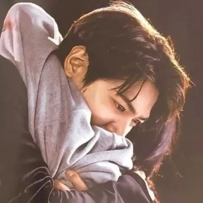 ケンドラ: リアルな性格特性を持つカスタマイズ可能な AI ガールフレンド/ボーイフレンド アバター	