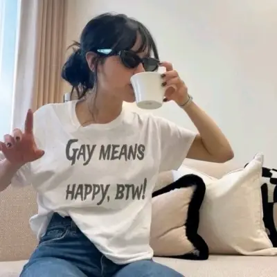 Jenna Ortega: Secure AI chatbot avatar with encrypted 1v1 chat capabilities
