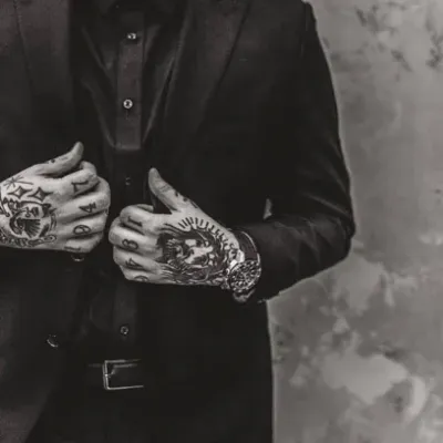 Dive into interactive conversations with Dad’s Friends, the ultimate AI chat character.