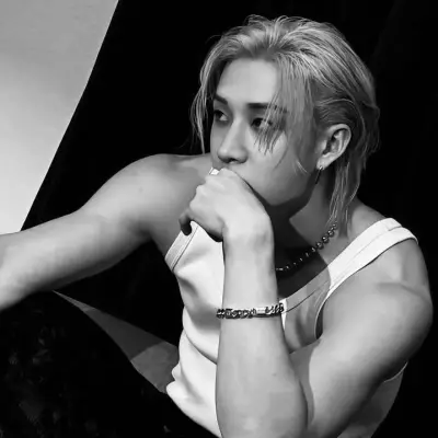 크리스토퍼 방찬: 랜덤 채팅에서 사용자 참여를 강화하는 장난기 넘치는 AI 챗봇 마스코트