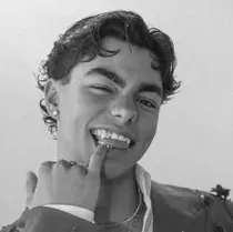 Malachi_Husband: Secure AI chatbot avatar with encrypted 1v1 chat capabilities	