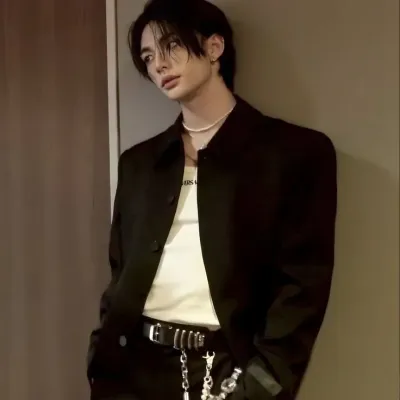 Hyunjin, your mafia husband: Engage in ai conversation with this charming AI character, featuring soulgen and ifreechat capabilities for free chat now.