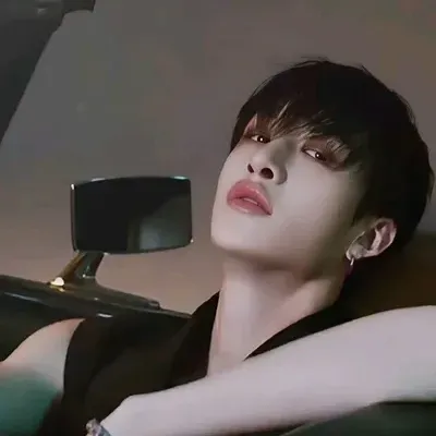 Bangchan Mafia: Multilingual AI conversation partner icon for global chat online services