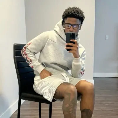 Chat with Tyrell, your interactive AI characters companion for endless roleplay fun.