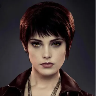 Alice Cullen: Conheça o personagem principal do nosso mundo de IA, com lista de características de personagem e recursos de bate-papo de IA.
