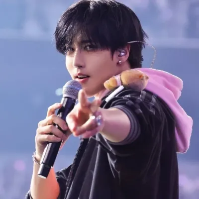 Han Jisung : Rencontrez vos nouveaux amis en ligne dans notre chatboxai, le meilleur chatbot IA gratuit avec des capacités de chat IA approfondies.	