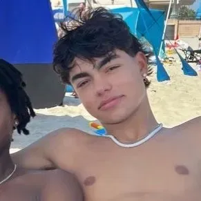 Malachi Barton: Arte de personajes de IA de juego de rol creativo para chats picantes y escenarios de fantasía