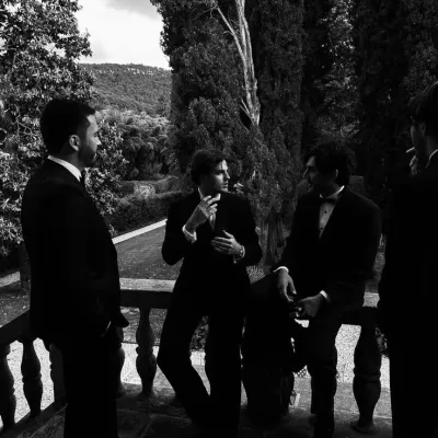 famiglia mafiosa: Avatar chatbot AI sicuro con funzionalità di chat 1v1 crittografate	