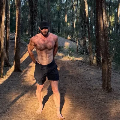 ジェイク・バーレイ: ウォーハンマー ファンタジー ロールプレイングを活用した、制限のない AI と無制限の無料オンライン チャットで AI の世界を探索しましょう。	