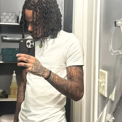 トレイシー: 暗号化された 1 対 1 のチャット機能を備えた安全な AI チャットボット アバター	