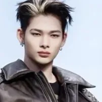 Nishimura Riki - Enhypen : Engagez une conversation IA avec ce charmant personnage IA, doté de capacités de génération d'âme et d'ifreechat pour un chat gratuit maintenant.	