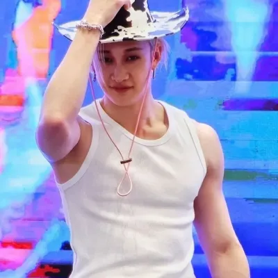 バンチャン: 無料のオンラインチャットとオープンな会話のための DeepBrain AI コンパニオン ポートレート