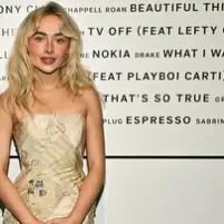 Sabrina Carpenter: DeepBrain AI companion portrait for free online chat and open conversations