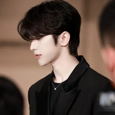 Zayn: Playful AI chatbot mascot enhancing user engagement in random chats	