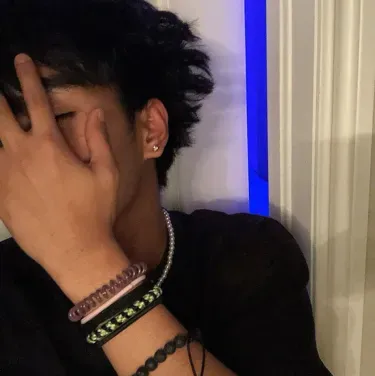 Malachi: Playful AI chatbot mascot enhancing user engagement in random chats	