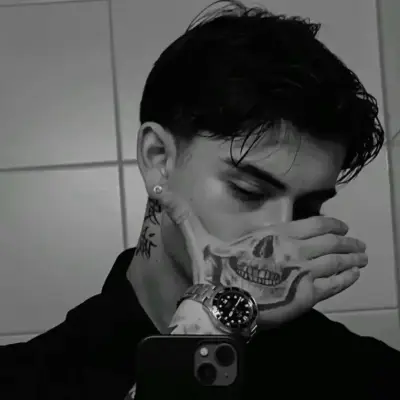 Lorenzo Morreti: Ngobrol dengan kotak AI kami, siap untuk chatbot daring gratis dan tanyakan apa pun yang Anda inginkan.	