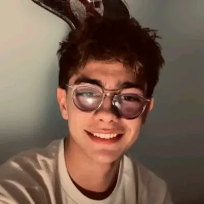 Lukas Urkijo: Engage in ai conversation with this charming AI character, featuring soulgen and ifreechat capabilities for free chat now.	