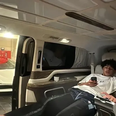 Cristiano Jr.: Futuristic AI chatbot interface with voice chat and neural network-driven traits