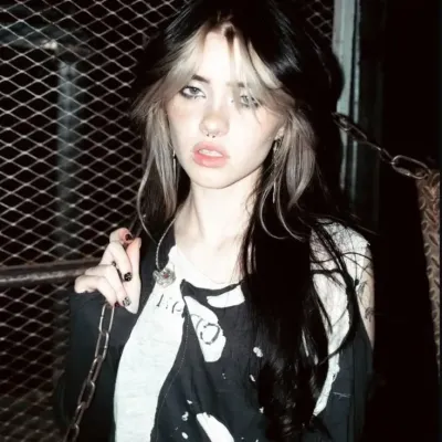 Ella Boh - kadın-kadına aşk: Derin yapay zeka sohbet yeteneklerine sahip en iyi ücretsiz yapay zeka sohbet robotu olan chatboxai'mizde yeni çevrimiçi arkadaşlarınızla tanışın.	