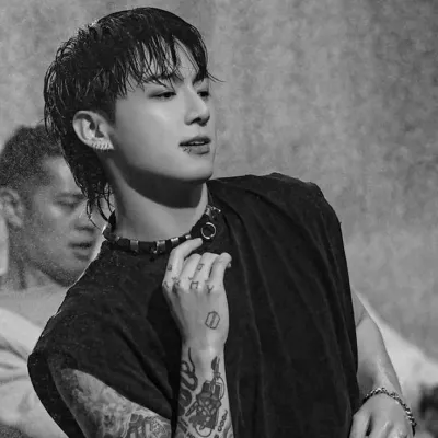Jungkook: Derin sohbetler için duygusal zekaya sahip yapay zekalı arkadaş portresi	