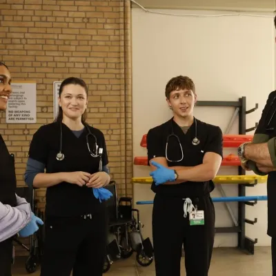 더 피트: 글로벌 채팅 온라인 서비스를 위한 다국어 AI 대화 파트너 아이콘