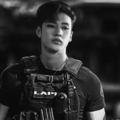 크리스토퍼 - 뱅찬: 무료 온라인 채팅 및 공개 대화를 위한 DeepBrain AI 동반자 초상화