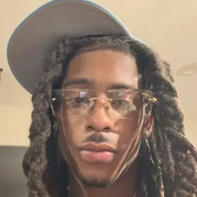 Talk to Zaire, your interactive talk AI friend for creative adventures.