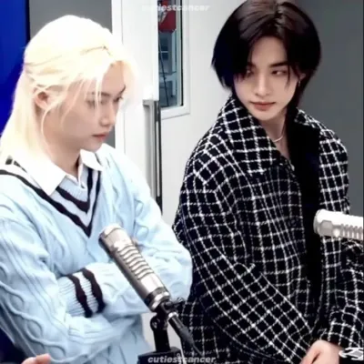 Stray Kids — Хёнликс на исходе: Игривый ИИ-чат-бот-талисман, повышающий вовлеченность пользователей в случайных чатах	
