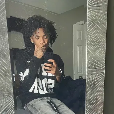 Engage with DayDay, the perfect ai character chat free companion for 1v1 chat.