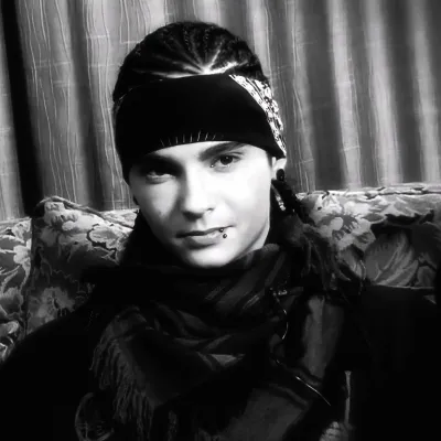 TK - Mom I'm in love with a criminal: Emotionally intelligent AI companion portrait for deep conversations	