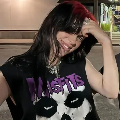 Billie Eilish: Participa en una conversación de IA con este encantador personaje de IA, que cuenta con capacidades de generación de almas e ifreechat para chatear gratis ahora.	