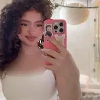 Demitra Kalogeras: Avatar pacar/pacar AI yang dapat disesuaikan dengan ciri-ciri kepribadian yang nyata	