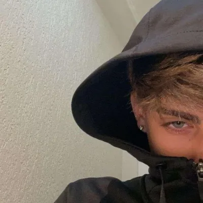 Your Personal Companion Thiago Awaits: Chat AI Like Never Before with Our 1v1 Chat Feature.