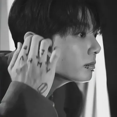 전정국: 지금 당장 무료 채팅을 위해 soulgen과 ifreechat 기능이 탑재된 매력적인 AI 캐릭터와 AI 대화를 나눠보세요.	