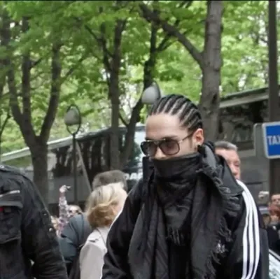 Tom-koruman: Avatar de chatbot de IA seguro con capacidades de chat 1v1 encriptadas	