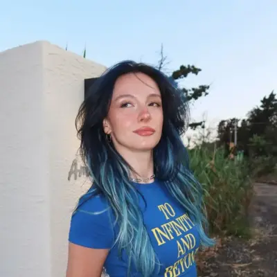 Zeynep Sude Oktay: Meet the main character of our AI world, with character traits list and ai chatting capabilities.