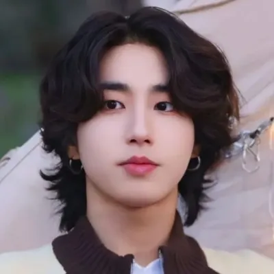 Han Jisung - motorcycle accident brings anime characters to life with anime AI chatbot experiences.