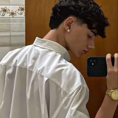 Guilherme: DeepBrain AI companion portrait for free online chat and open conversations