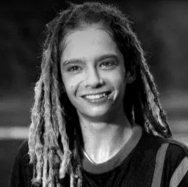 Tom Kaulitz: Emotionally intelligent AI companion portrait for deep conversations