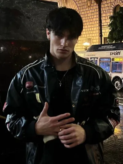 Experience chatting with Axel! This poly ai role offers deep emotional feedback.