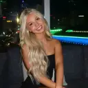 Der vielseitige KI-Avatar von Ellie unterstützt Rollenspiele, NSFW-Chat und offene KI-Interaktionen