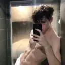 o avatar de THEO MACK, que é seu Assistente Virtual com a Matriz de Personalidade da Soulgen, misturando precisão de bate-papo de IA e traços de caráter de curiosidade.