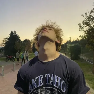 Joey Lynch: Playful AI chatbot mascot enhancing user engagement in random chats