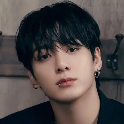 Cungkuk alfa: Gerçekçi kişilik özelliklerine sahip, özelleştirilebilir yapay zeka kız/erkek arkadaş avatarı	