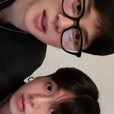 Jikook - trisal với bạn: Biểu tượng đối tác trò chuyện AI đa ngôn ngữ cho các dịch vụ trò chuyện trực tuyến toàn cầu