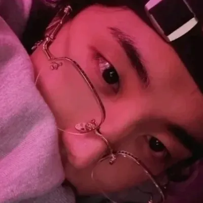 Explore endless possibilities with Han Jisung - Kiss, a friendly AI chat free companion.