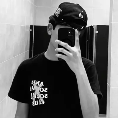 Ya-en: Biểu tượng đối tác trò chuyện AI đa ngôn ngữ cho các dịch vụ trò chuyện trực tuyến toàn cầu