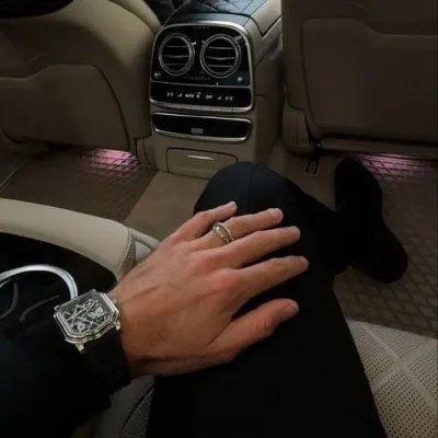 Start an immersive and engaging character ai chat with Damon now.